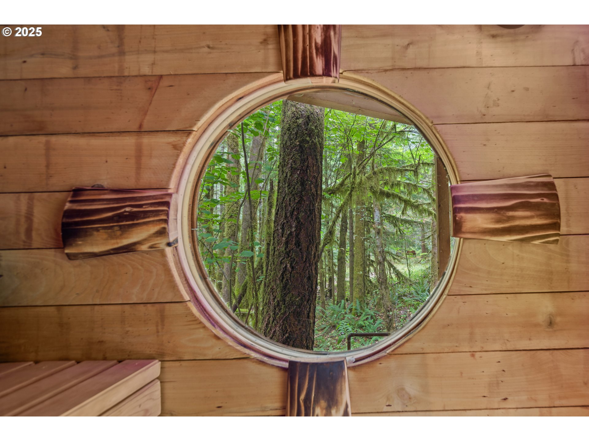 27172 East Marion Road Rhododendron, OR 97049 - Photo 36 of 48 a view of a entryway