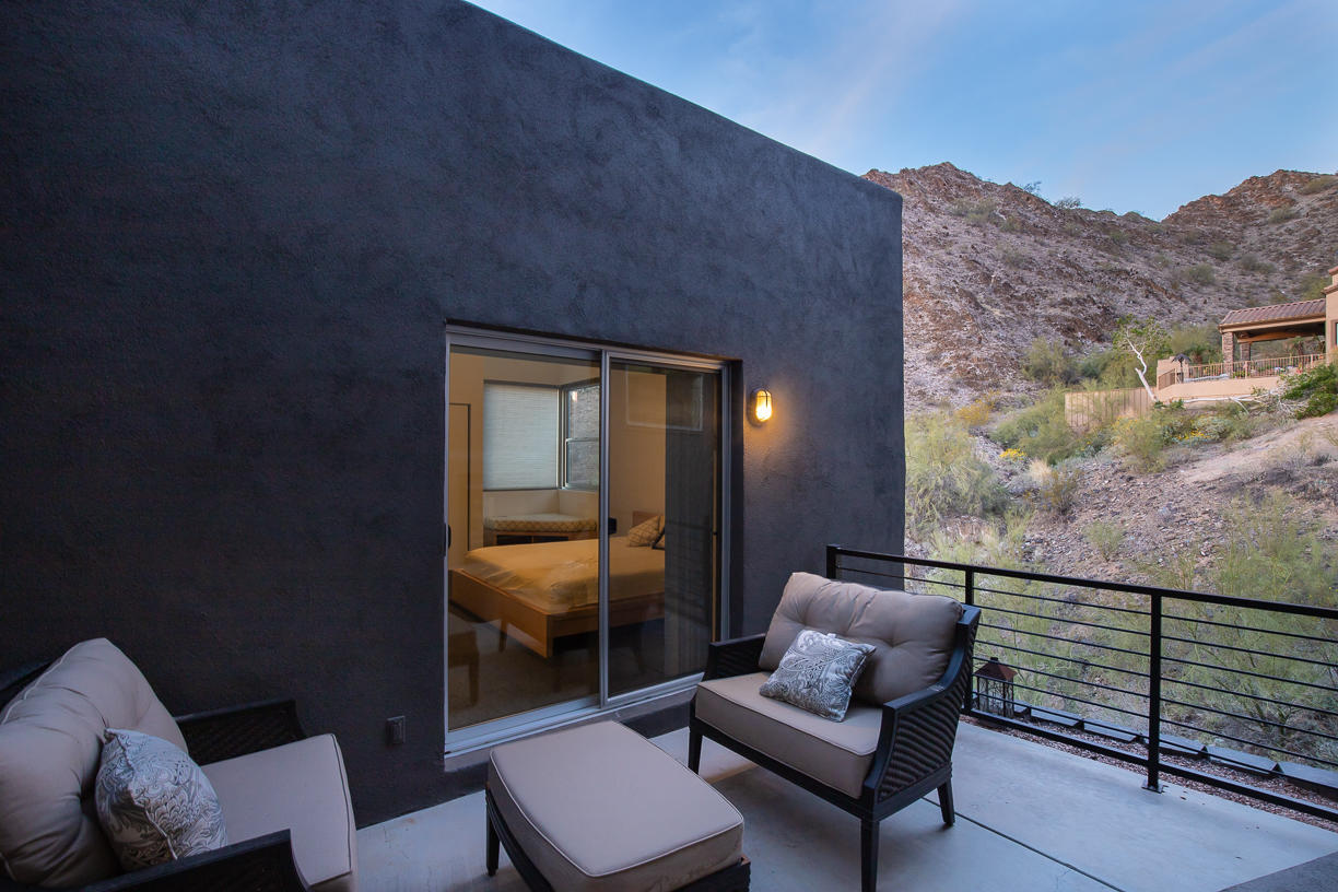 1902 East Mountain View Road Phoenix, AZ 85020 - Photo 25 of 26 a outdoor living space with furniture