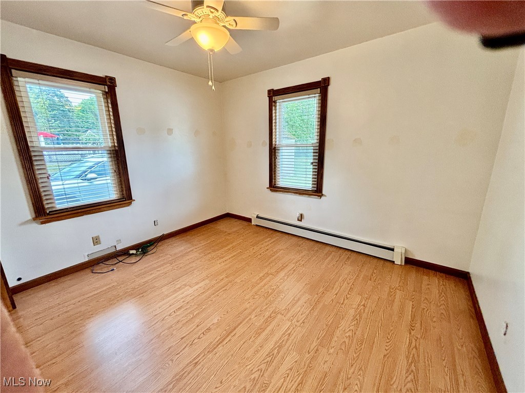 521 6th Street Struthers, OH 44471 - Photo 12 of 27 First floor Bedroom