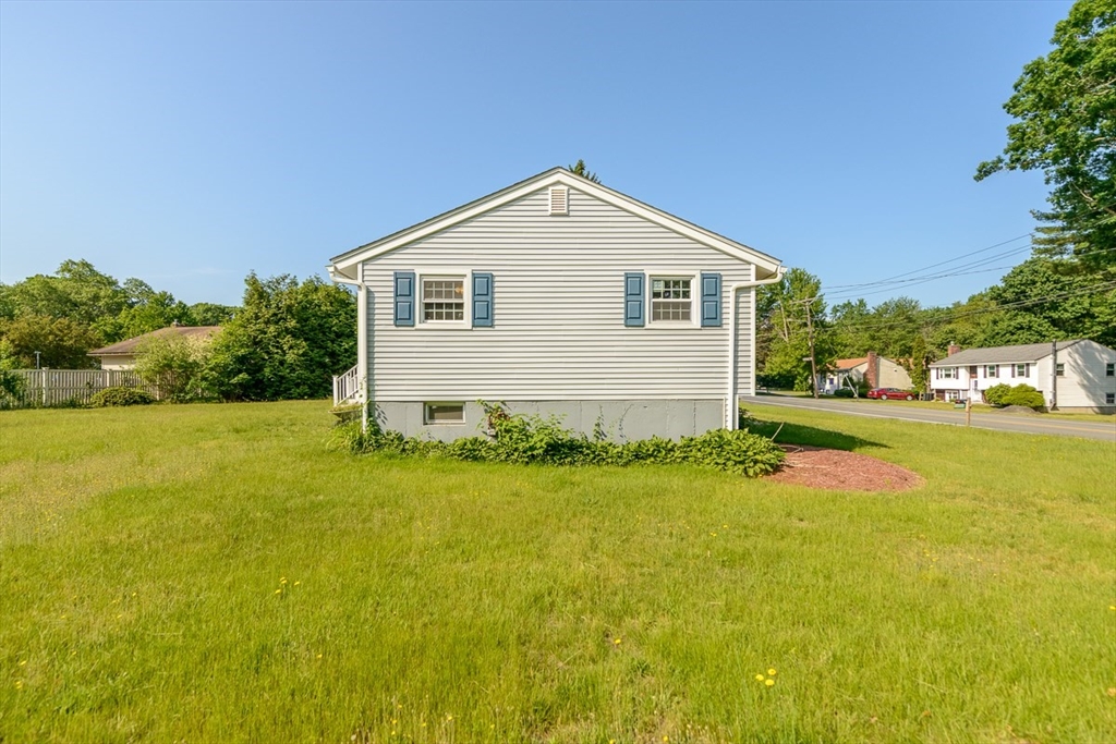 392 Acton Road Chelmsford, MA 01824 - Photo 20 of 27