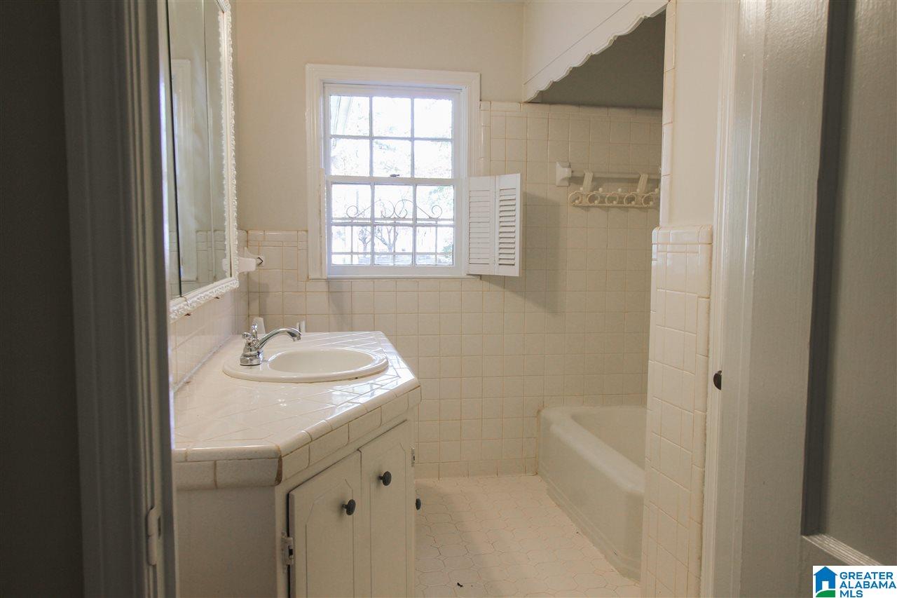 736 Martinwood Road Birmingham, AL 35235 - Photo 16 of 18