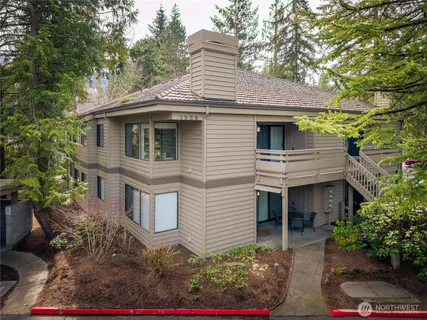 $575,000 | 1336 Bellevue Way Northeast, Unit 4, Bellevue, WA 98004