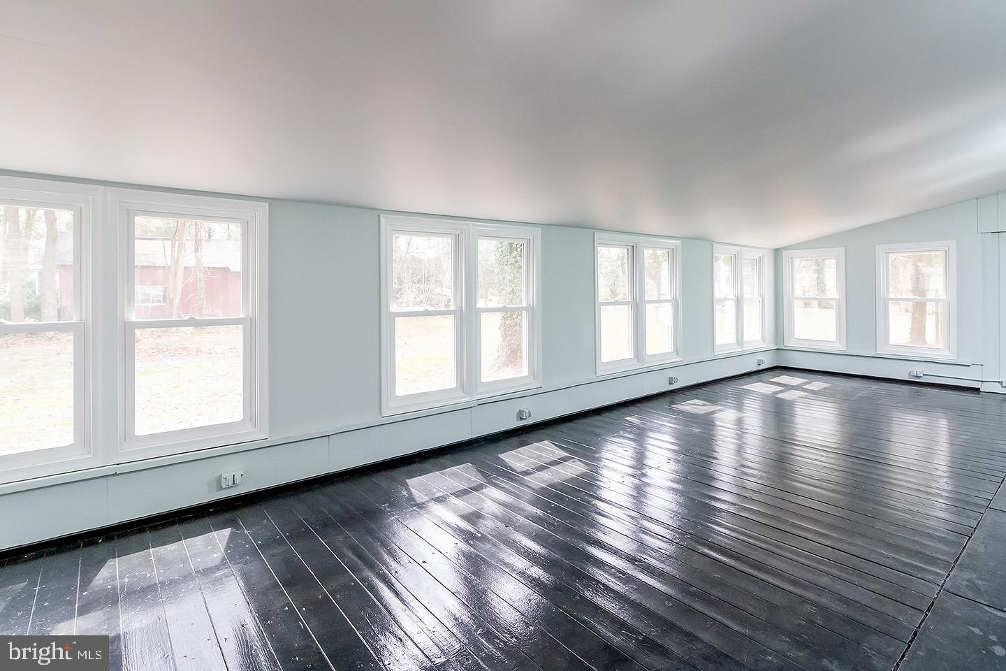 230 North Woodbury Road Pitman, NJ 08071 - Photo 14 of 24 3 season room