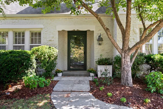 $12,000 | 121 Blackburn Avenue, Nashville, TN 37205