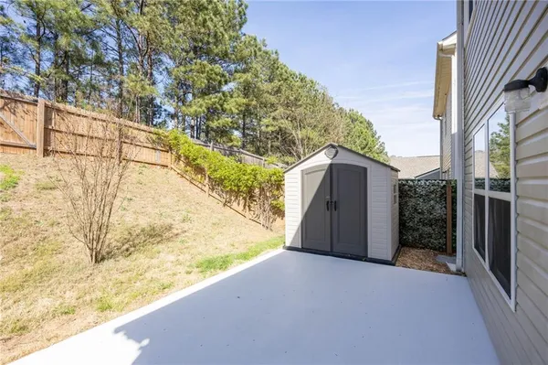 a view of a garage