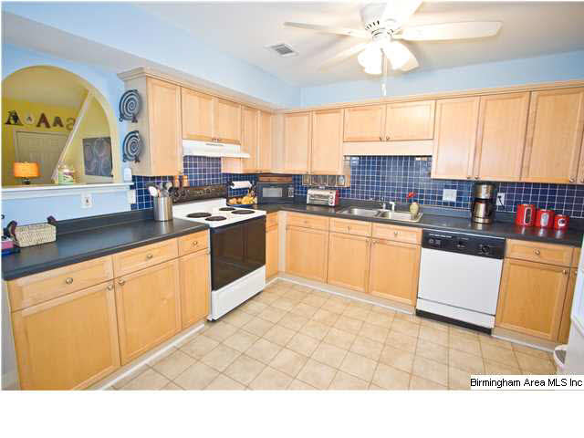407 Walker Way Pelham, AL 35124 - Photo 7 of 23