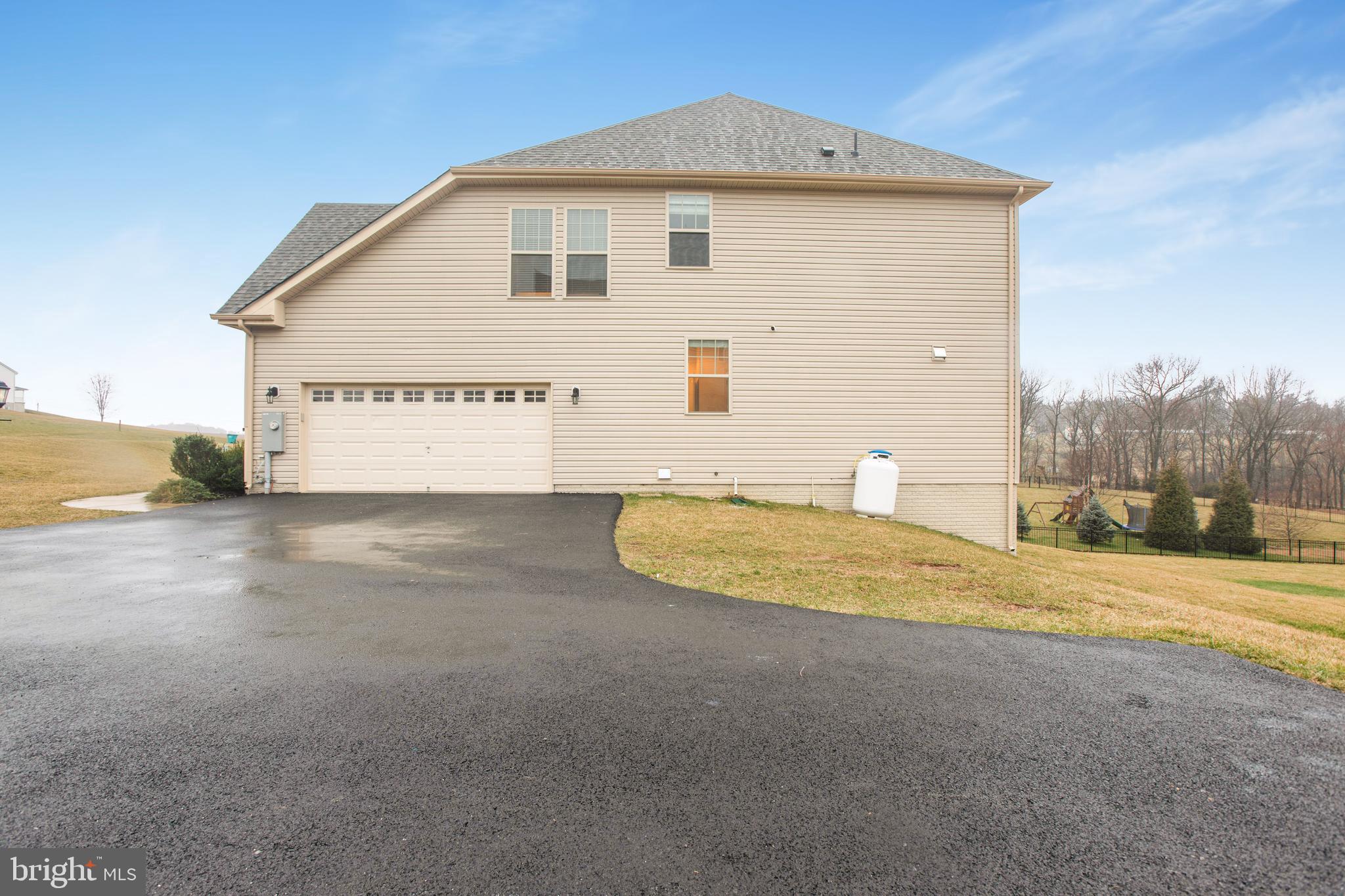 3506 Bess Way Monrovia, MD 21770 - Photo 5 of 63 Side elevation