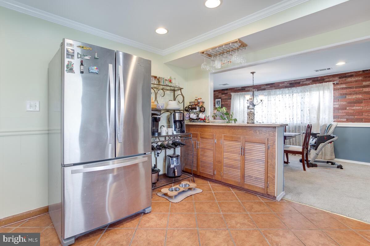511 Cheddington Road Linthicum, MD 21090 - Photo 16 of 39 Breakfast Bar