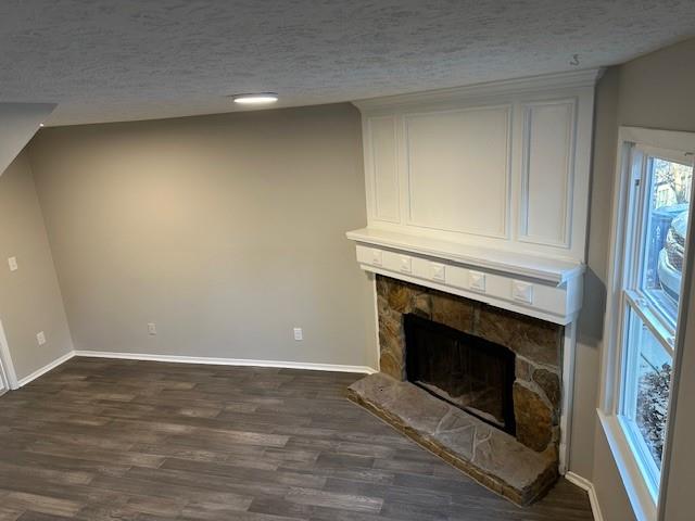 455 Rill Crest Court Alpharetta, GA 30022 - Photo 5 of 13 a room with a fireplace