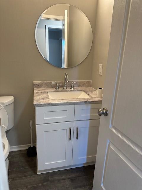 455 Rill Crest Court Alpharetta, GA 30022 - Photo 7 of 13 a bathroom with a sink and a mirror