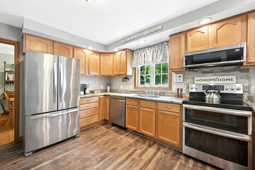 92 Haggerty Road Charlton, MA 01507 - Photo 17 of 42