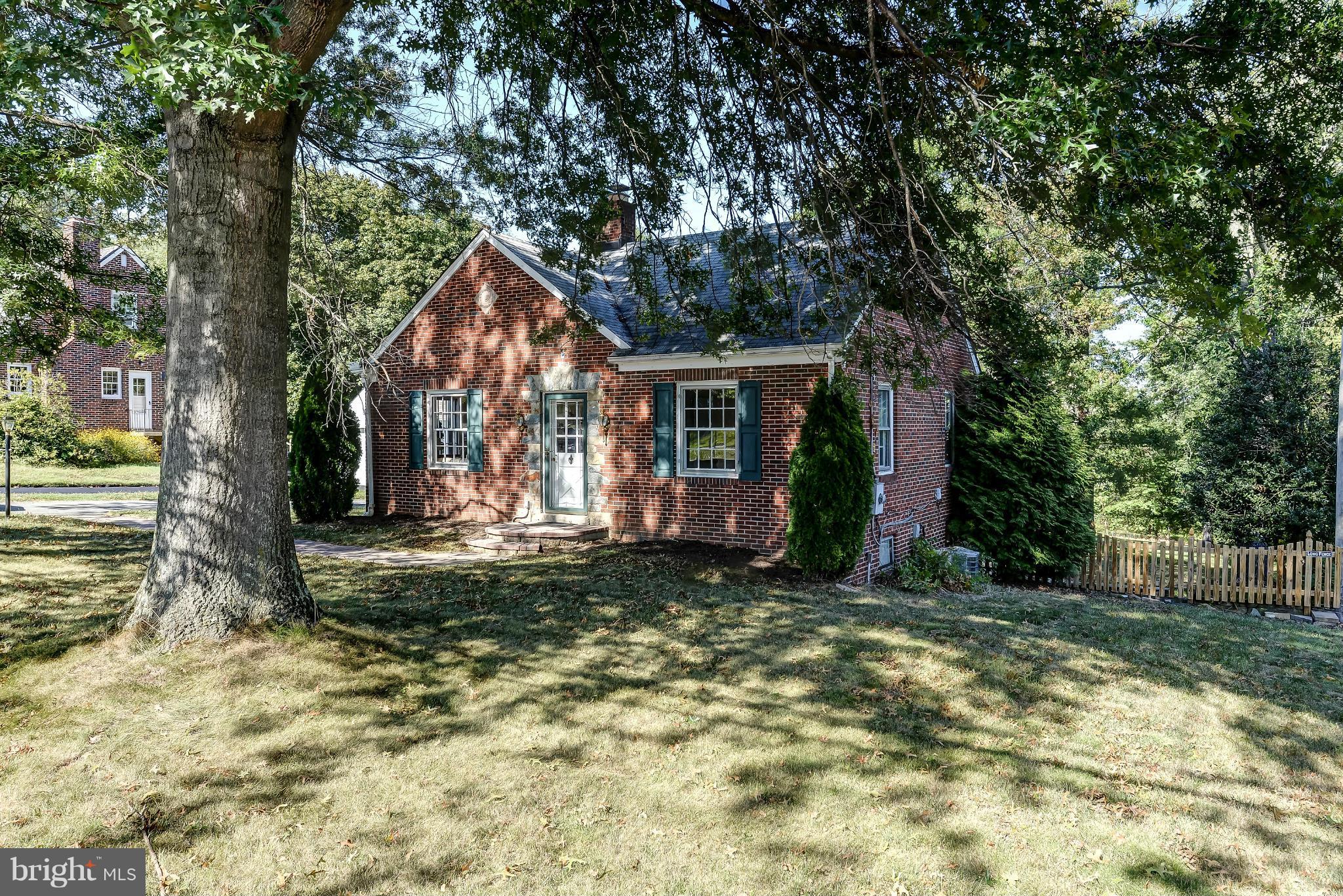 23801 Woodfield Road Gaithersburg, MD 20882 - Photo 22 of 26 Exterior (Front)