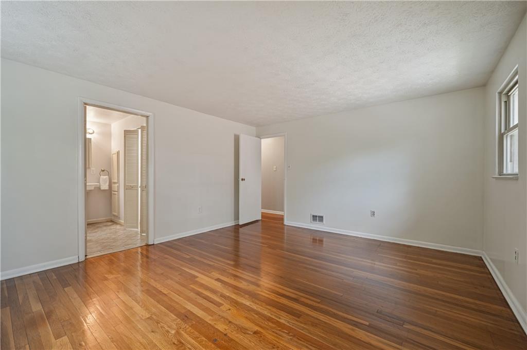 110 North Jamestown Road Coraopolis, PA 15108 - Photo 15 of 29 Gallery Image 15
