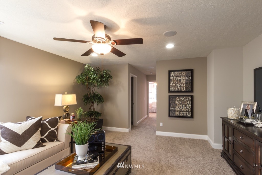 5708 197th Place Southeast, Unit 3 Bothell, WA 98012 - Photo 5 of 11 Gallery Image 5
