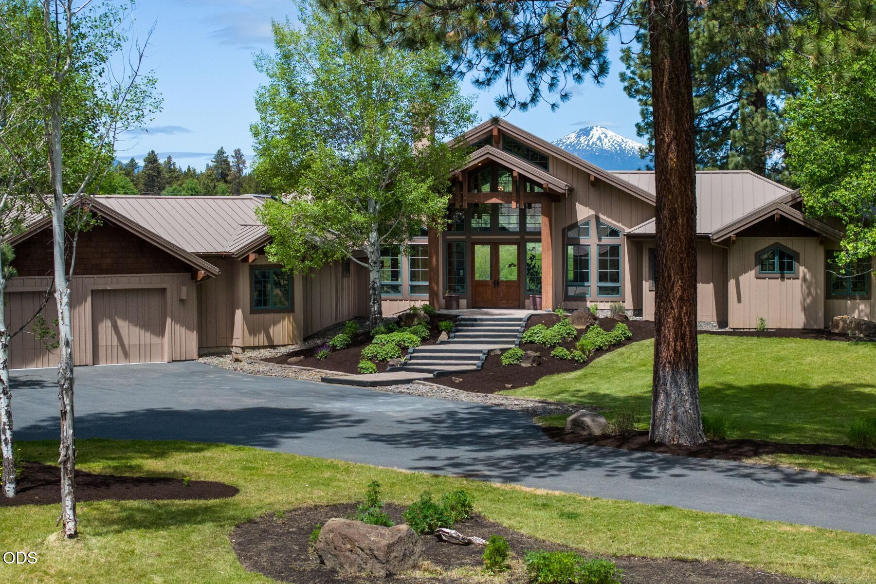 55383 Huntington Road Bend, OR 97707 - Photo 5 of 47