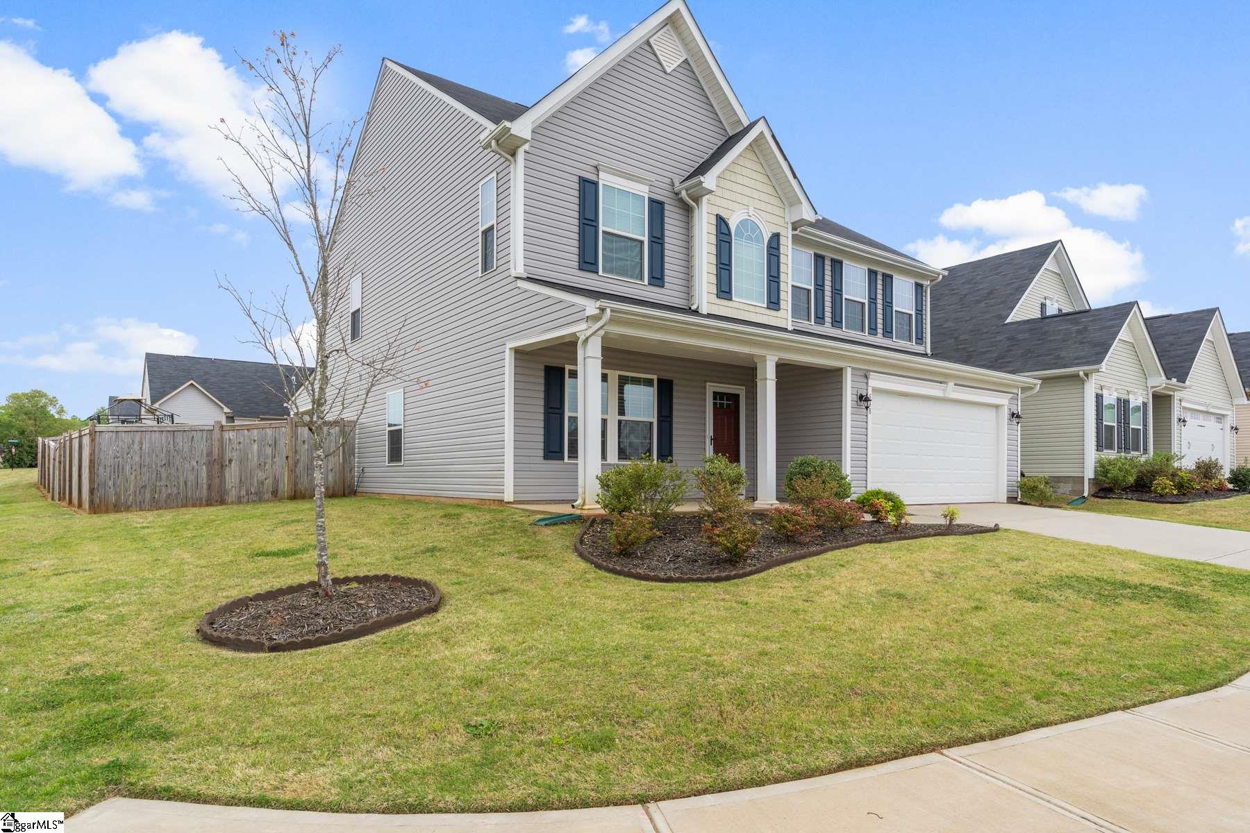 538 Bucklebury Road Greer, SC 29651 - Photo 3 of 36 Gallery Image 3