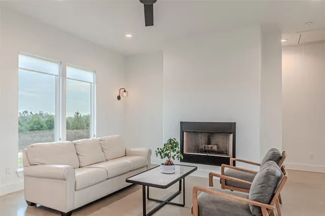 $2,850 | 7789 Gosler Road, Sealy, TX 77474