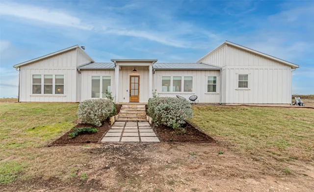 $2,850 | 7789 Gosler Road, Sealy, TX 77474