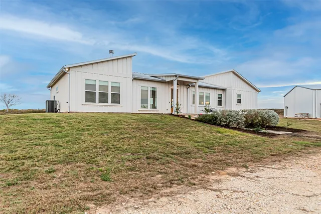 $2,850 | 7789 Gosler Road, Sealy, TX 77474