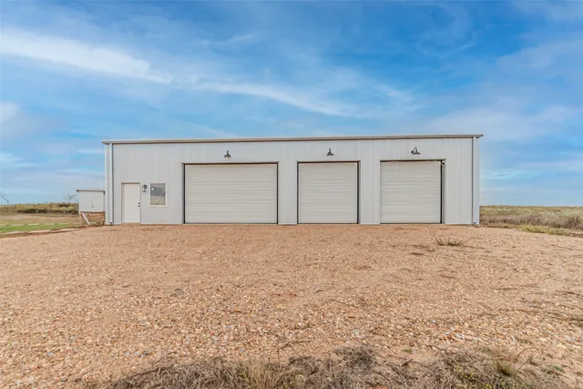 $2,850 | 7789 Gosler Road, Sealy, TX 77474