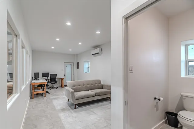 $2,850 | 7789 Gosler Road, Sealy, TX 77474