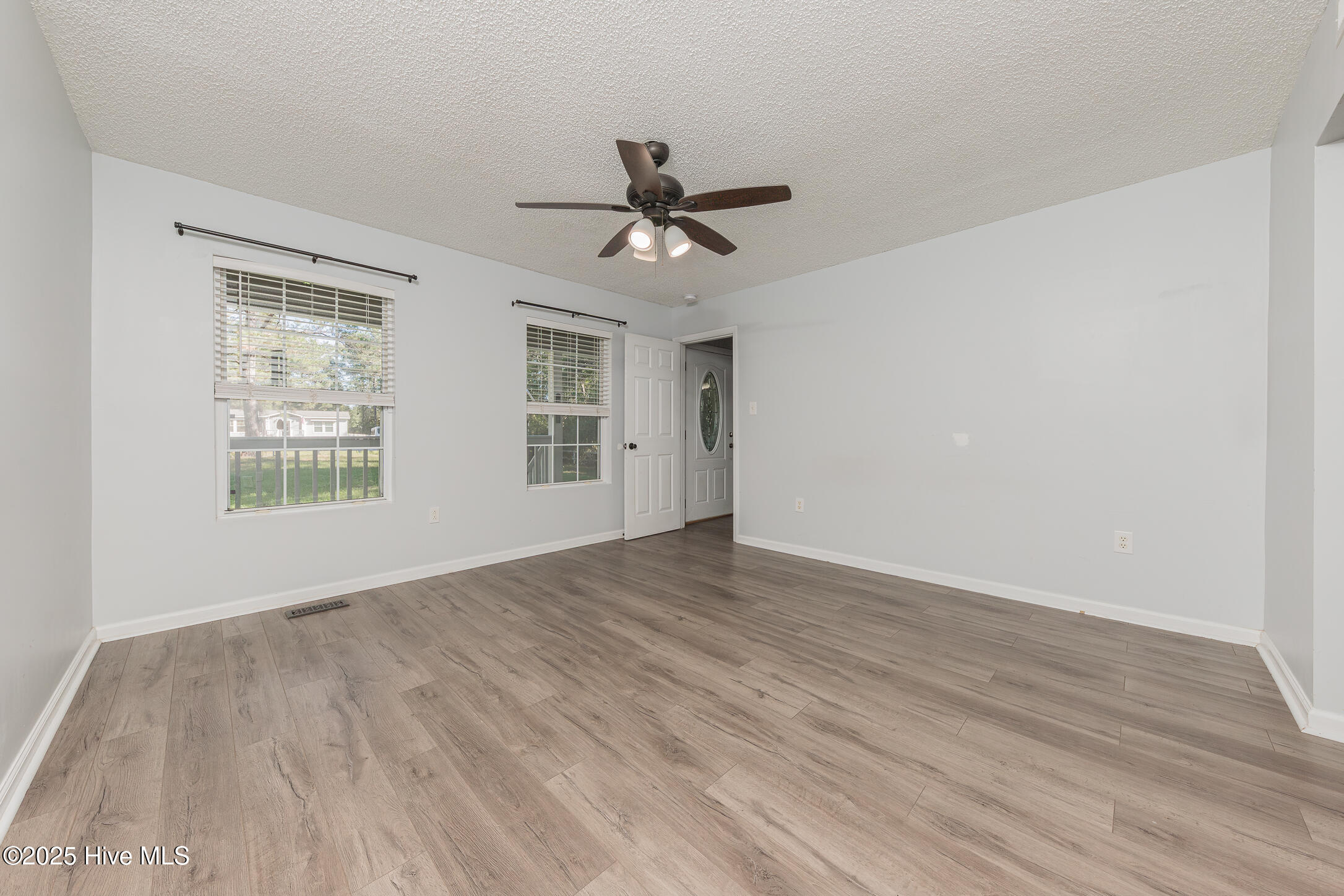 353 Potters Hill Road Richlands, NC 28574 - Photo 13 of 32 32MASTER