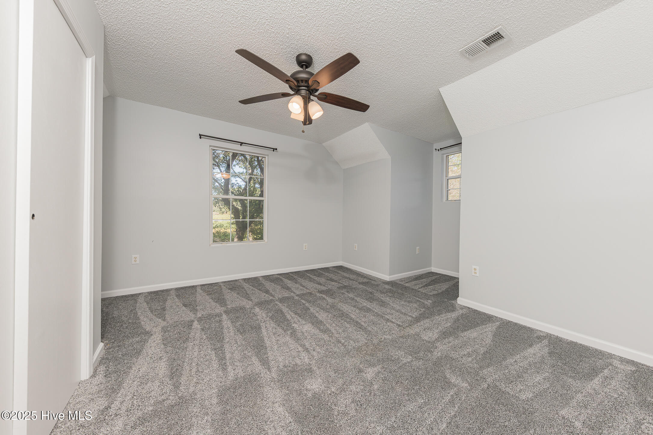 353 Potters Hill Road Richlands, NC 28574 - Photo 19 of 32 37BED2