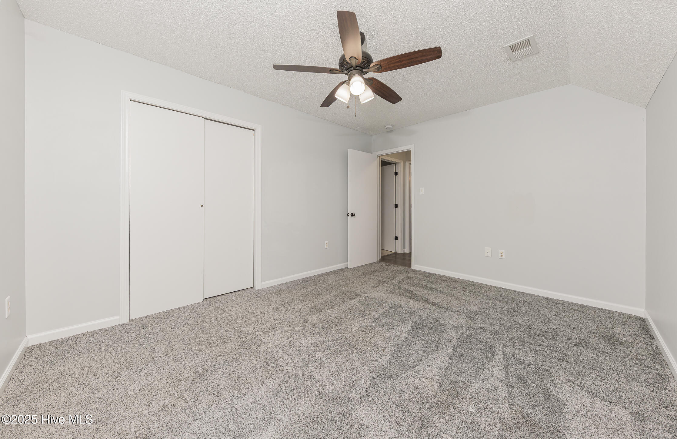 353 Potters Hill Road Richlands, NC 28574 - Photo 25 of 32 43BED3