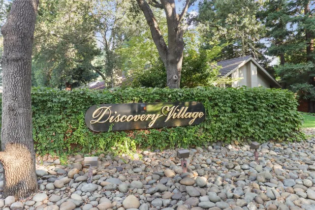 a view of outdoor space with a sign broad