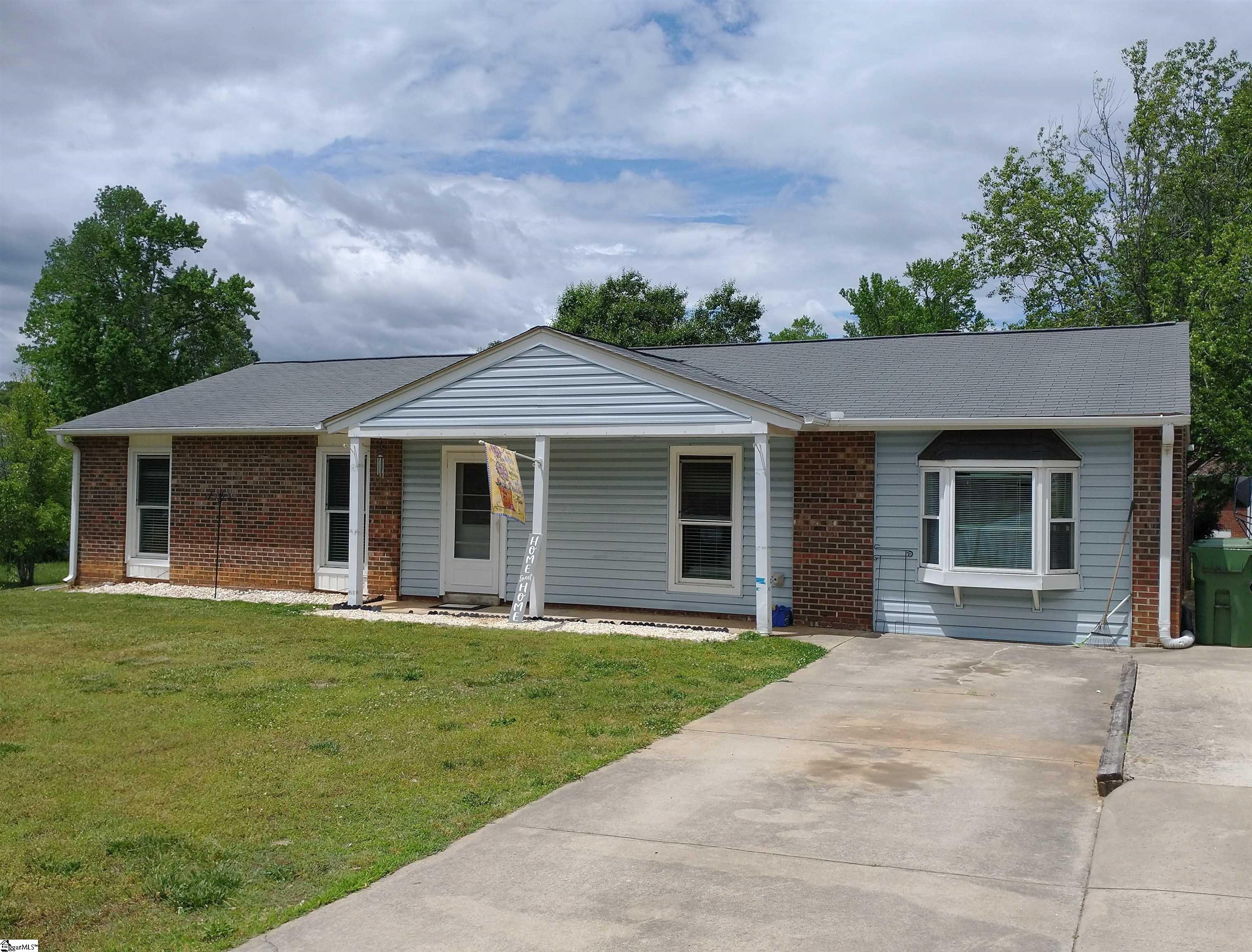 114 Clearfield Road Greenville, SC 29607 - Photo 1 of 15