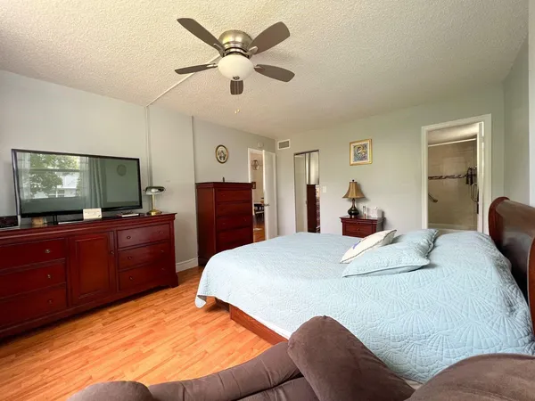 $237,000 | 113 Royal Park Drive, Unit 3A, Oakland Park, FL 33309