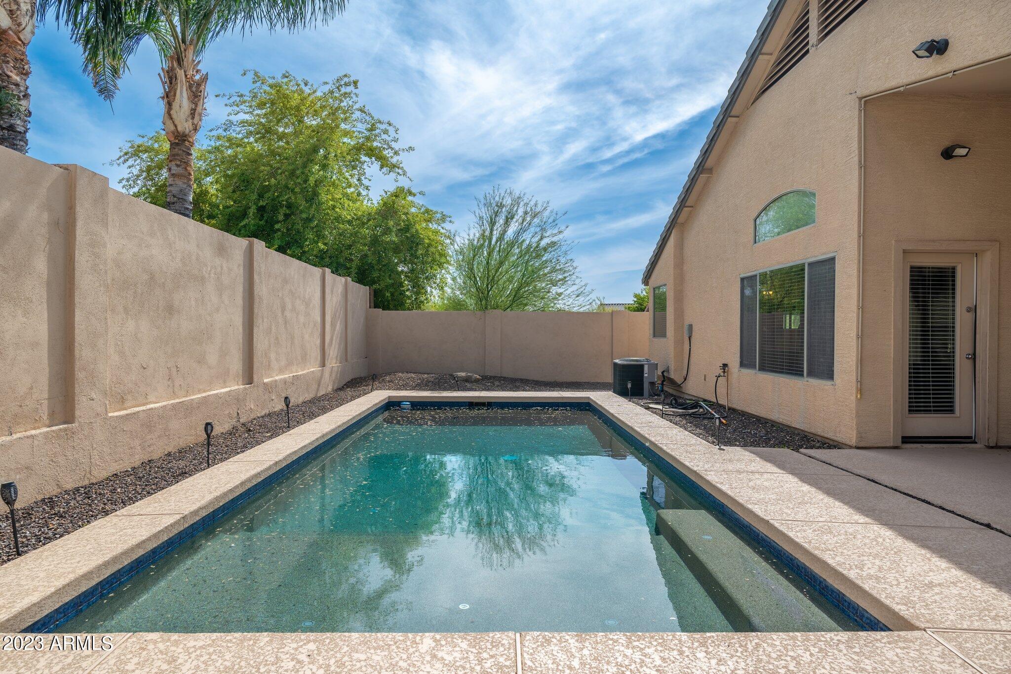 2215 West Peak View Road Phoenix, AZ 85085 - Photo 36 of 49