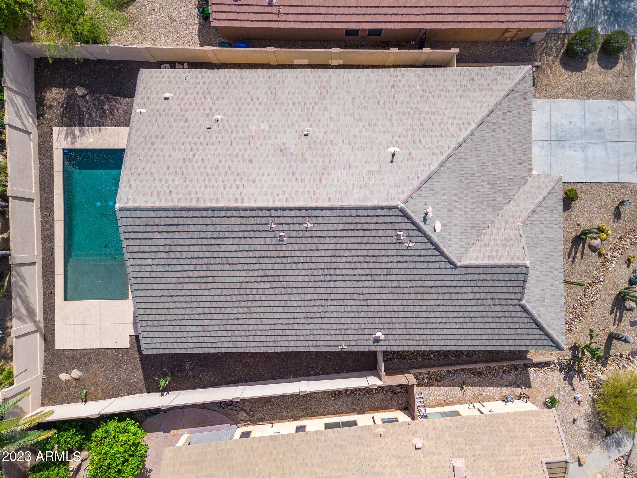 2215 West Peak View Road Phoenix, AZ 85085 - Photo 38 of 49 a view of a small space