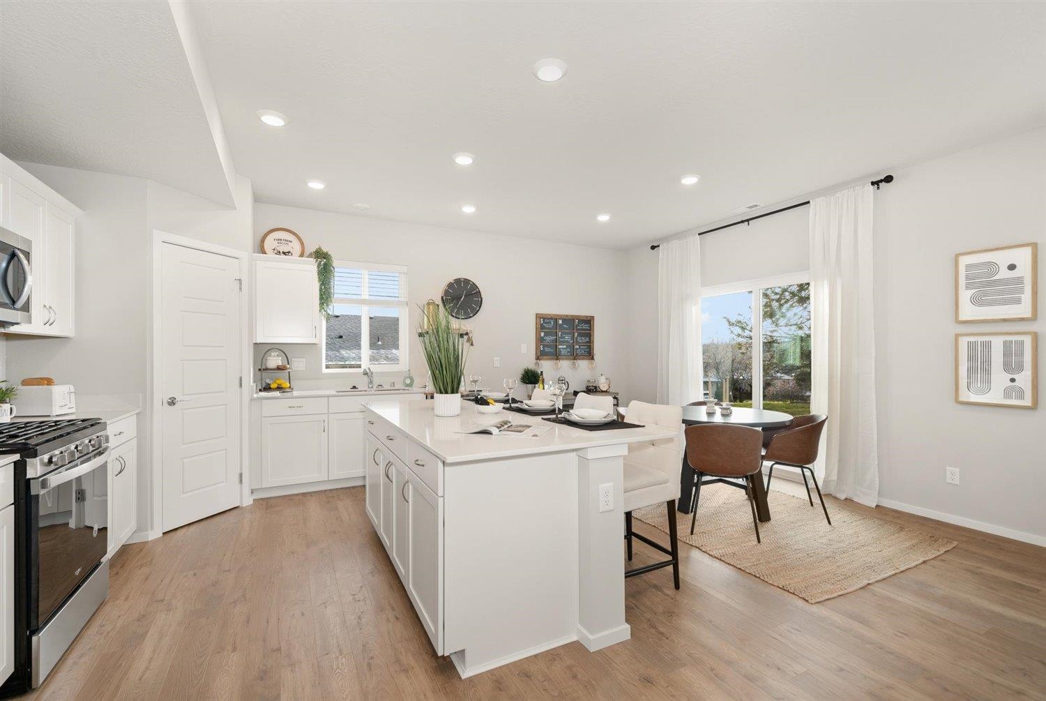 3631 South Blake Lane Spokane, WA 99206 - Photo 8 of 28