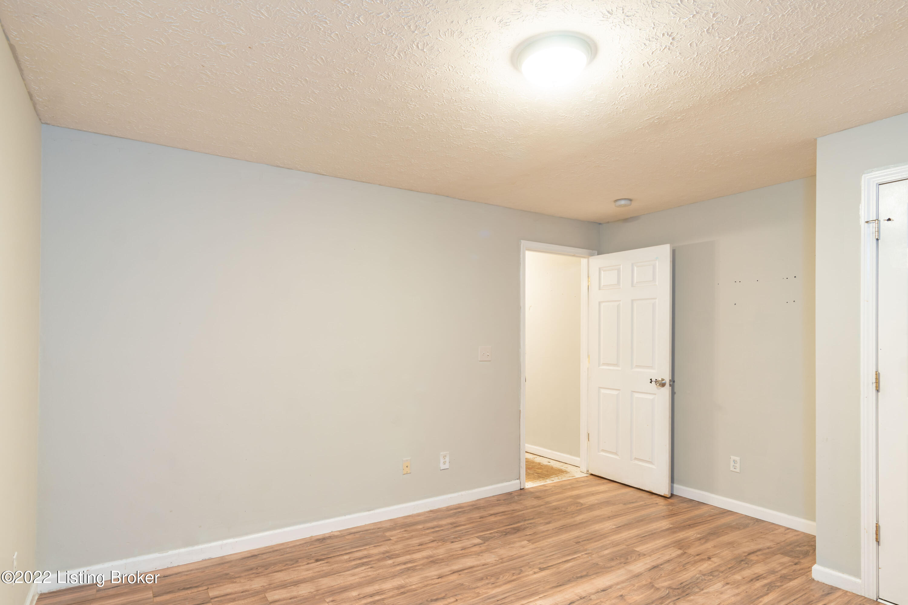 12703 Abbey Road Louisville, KY 40272 - Photo 19 of 30 DSC00646-4