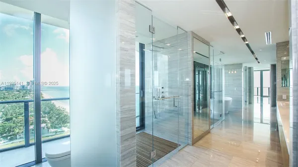 $55,000 | 19575 Collins Avenue, Unit 19, Sunny Isles Beach, FL 33160