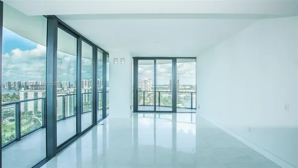 $55,000 | 19575 Collins Avenue, Unit 19, Sunny Isles Beach, FL 33160