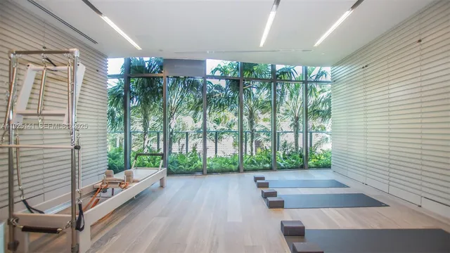 $55,000 | 19575 Collins Avenue, Unit 19, Sunny Isles Beach, FL 33160