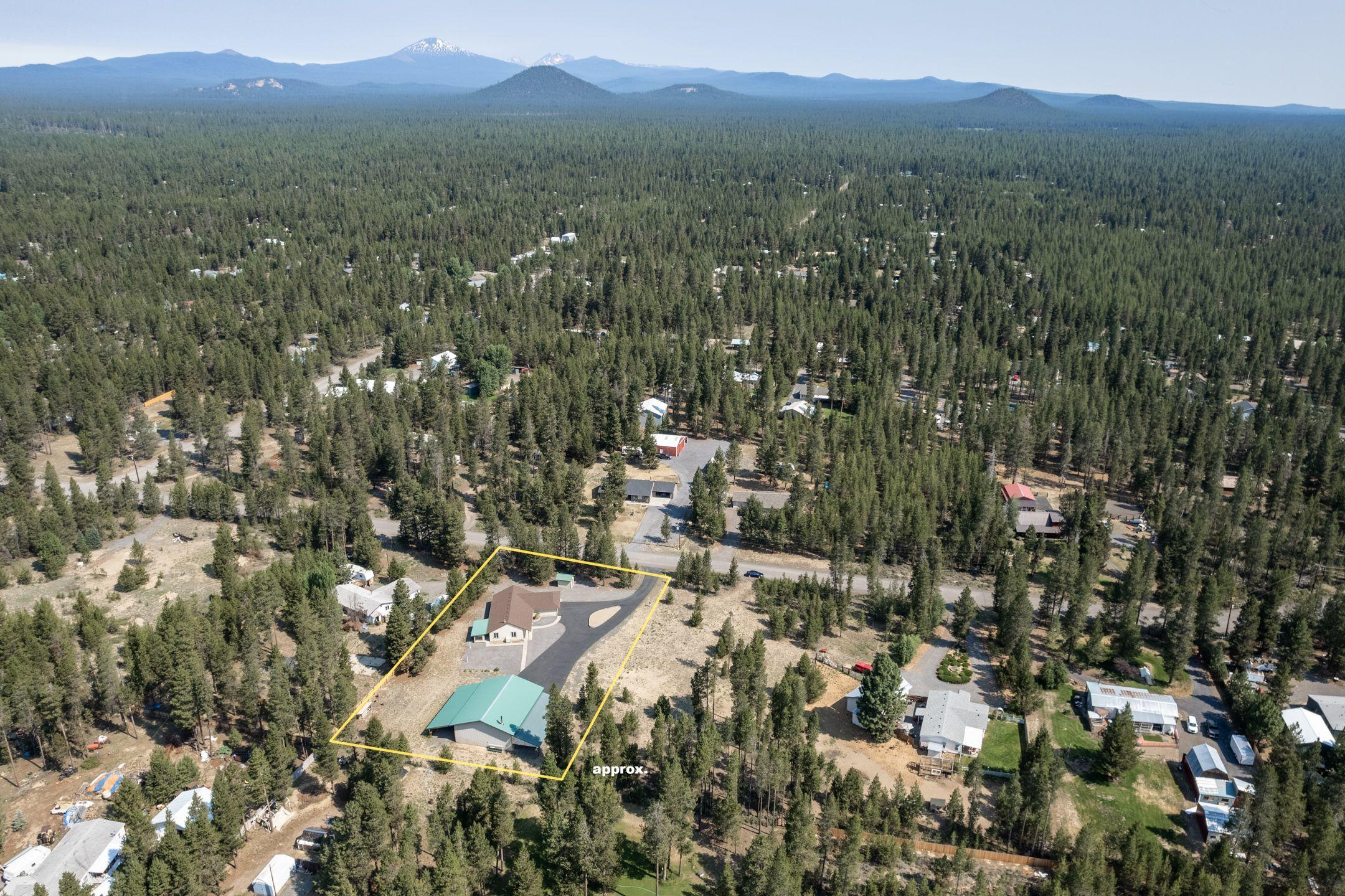 16153 Hawks Lair Road La Pine, OR 97739 - Photo 2 of 22 LapineDroneviewAerial
