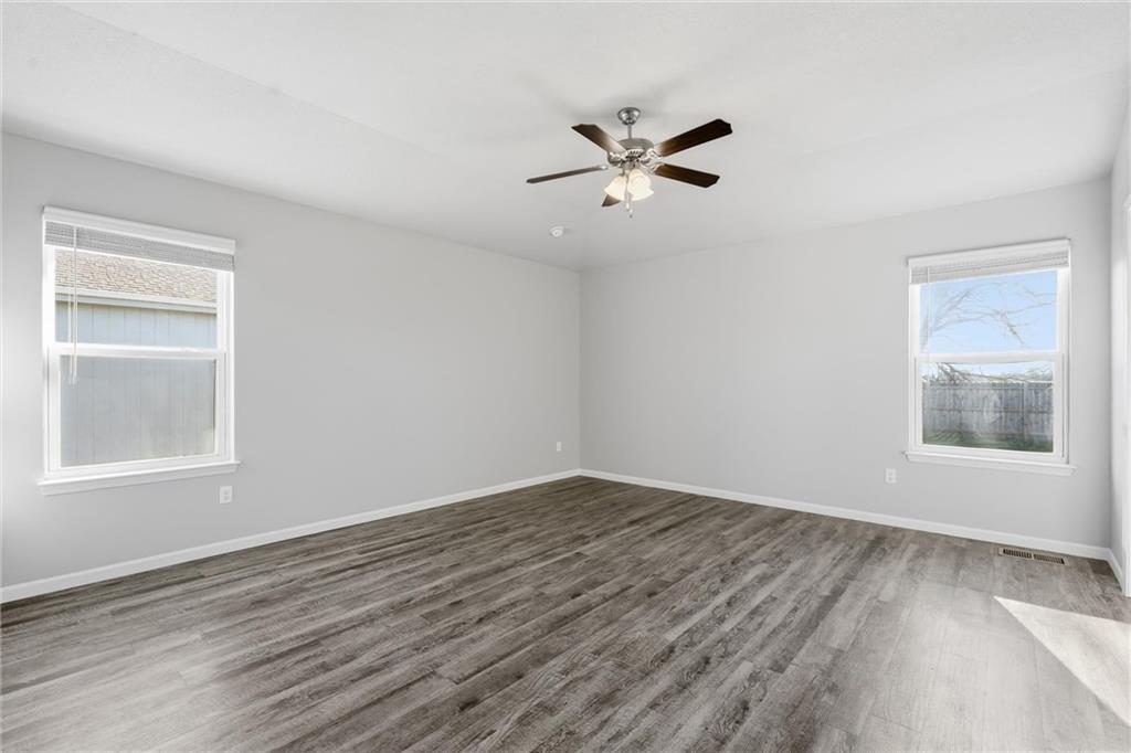 21291 West 219th Street Spring Hill, KS 66083 - Photo 12 of 29