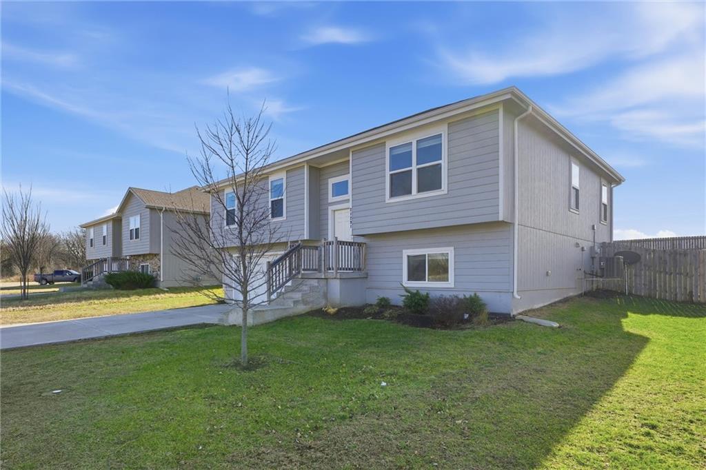 21291 West 219th Street Spring Hill, KS 66083 - Photo 2 of 29