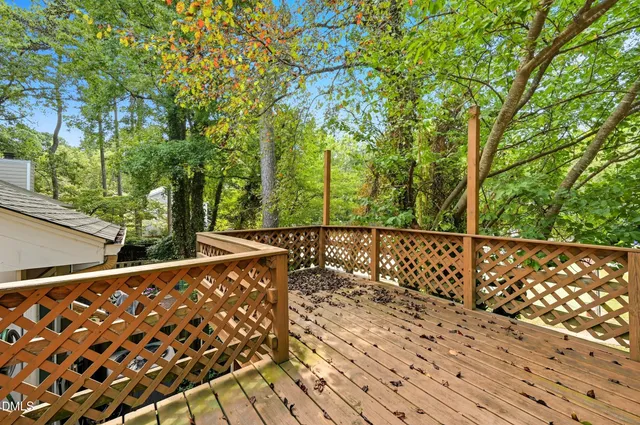 a view of stairs and a yard