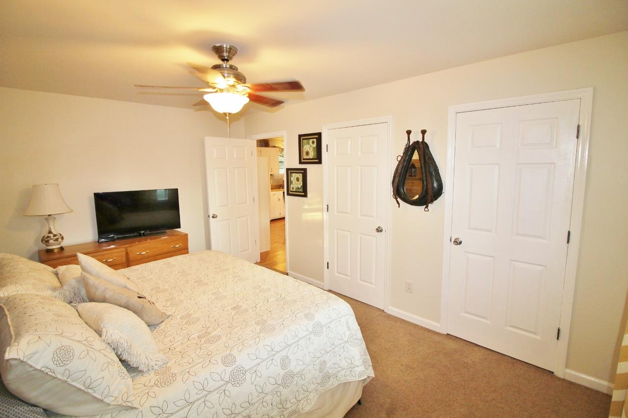 3975 Beasleys Bend Road Lebanon, TN 37087 - Photo 12 of 25 a bedroom with a bed and a tv
