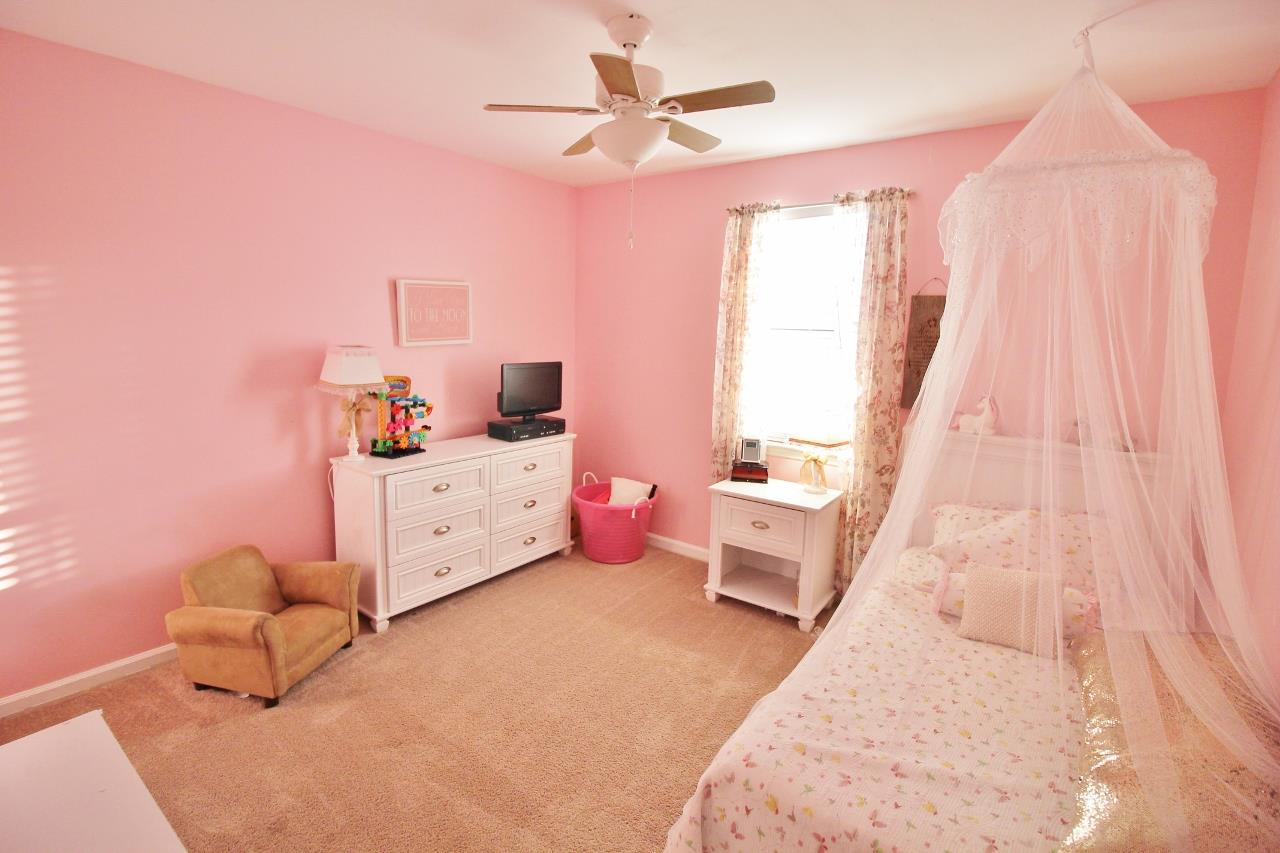 3975 Beasleys Bend Road Lebanon, TN 37087 - Photo 18 of 25 a bed room with a bed and a window