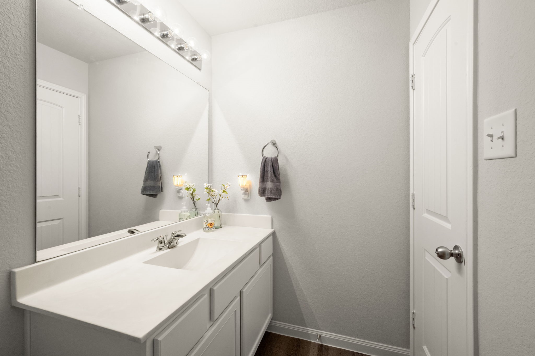 4915 Blue Jacaranda Way Spring, TX 77373 - Photo 24 of 30 Bath 2 - Includes a white vanity with drawers, neutral color palette and sleek cultured marble top.