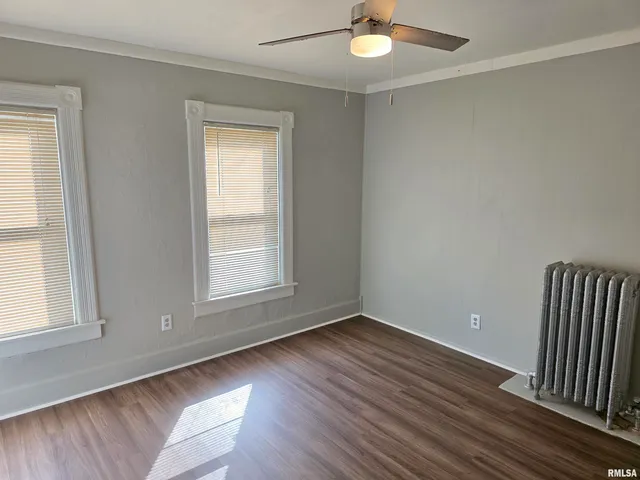 $950 | 405 South Main Street, Morton, IL 61550