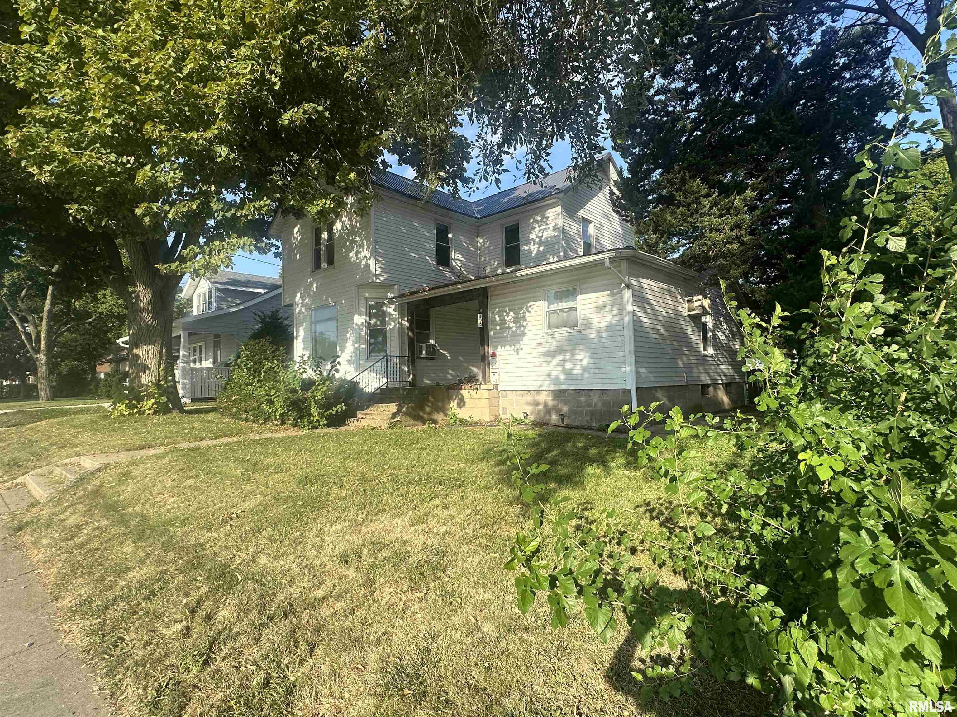 405 South Main Street Morton, IL 61550 - Photo 2 of 16