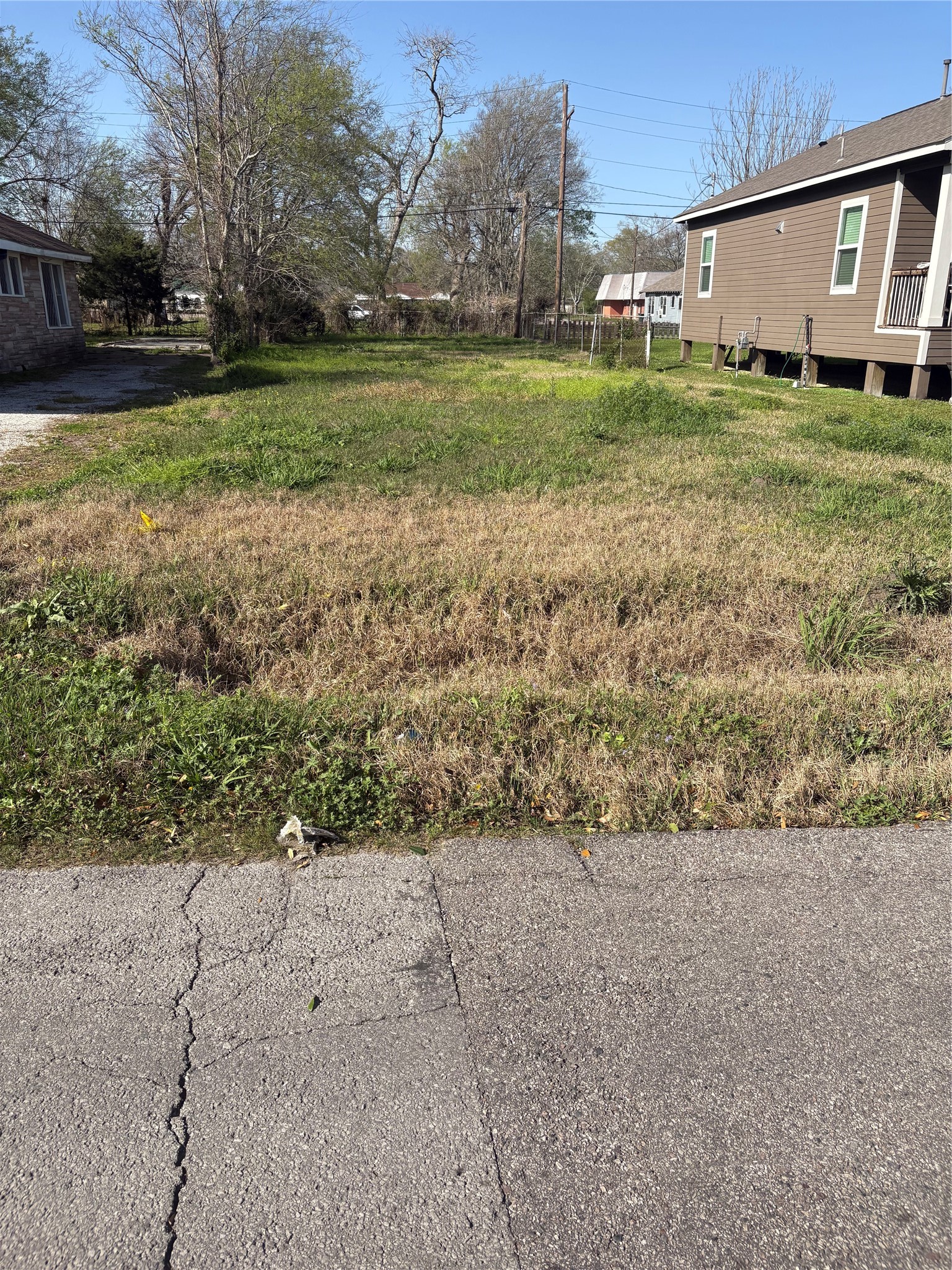 2640 Euclid Street Beaumont, TX 77705 - Photo 4 of 5 a view of a house with a yard