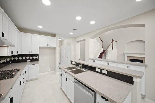 $3,850 | 714 Coggins Point Way, Sugar Land, TX 77479