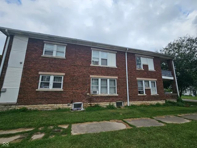 $600,000 | 306 East Main Street, Wabash, IN 46992